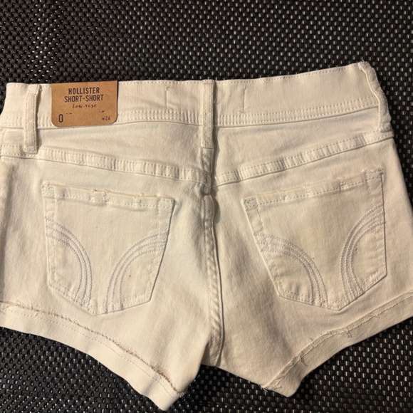 New beige Jean short - Picture 3 of 3